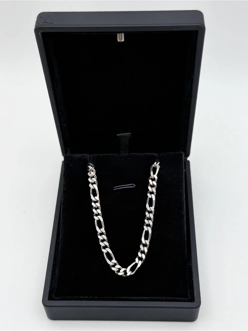 Italy 925 Sterling Silver solid Figaro Chain Necklace 30” 4mm